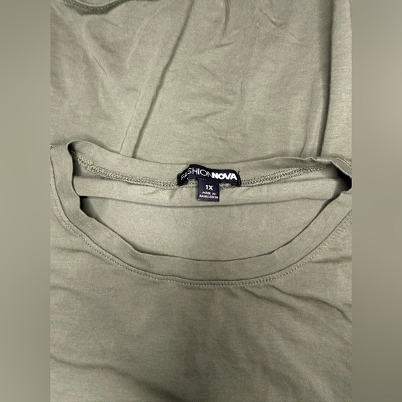 Fashion Nova Black and Green Bodysuits - Picture 8 of 8